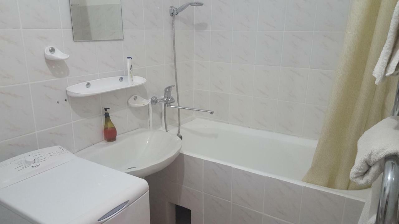 Apartment On Bukovinska Rivne Buitenkant foto